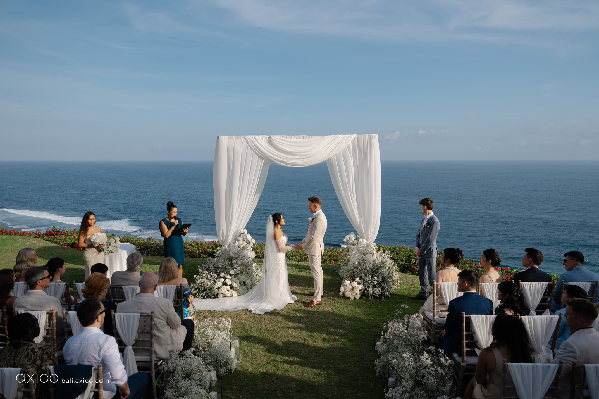 Axioo: A Universe of Love